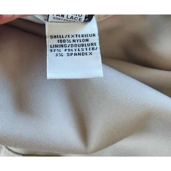 Diane vonFurstenberg Surya High Neck Lace Top Size 10 - Picture 7 of 7